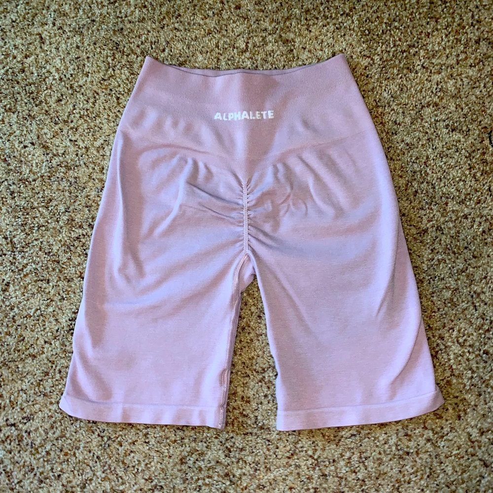 ALPHALETE Amplify Biker Short Violet SMALL